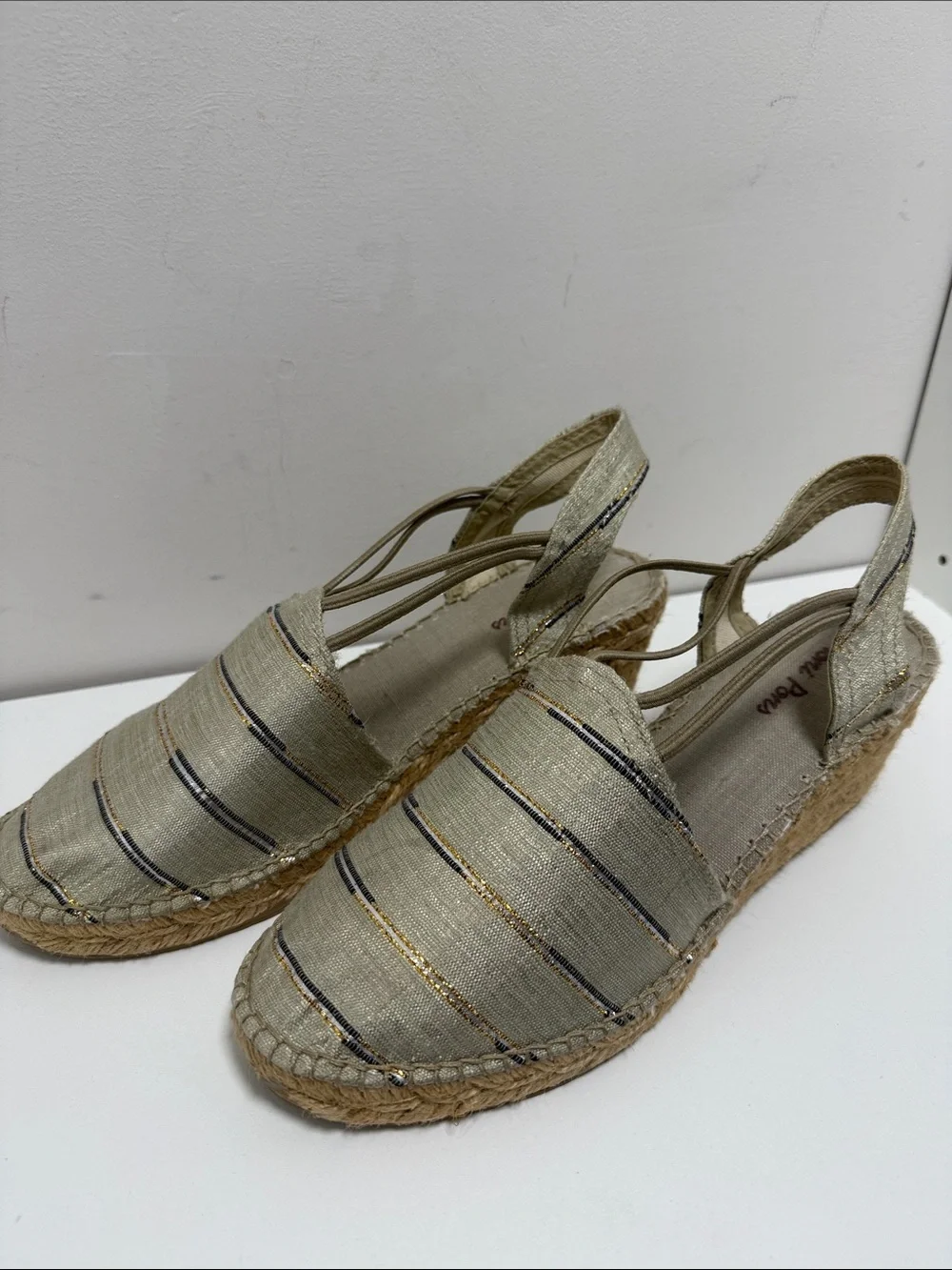 Espadrille Slingback Wedge in Light green with Metallic Stripes, elastic straps